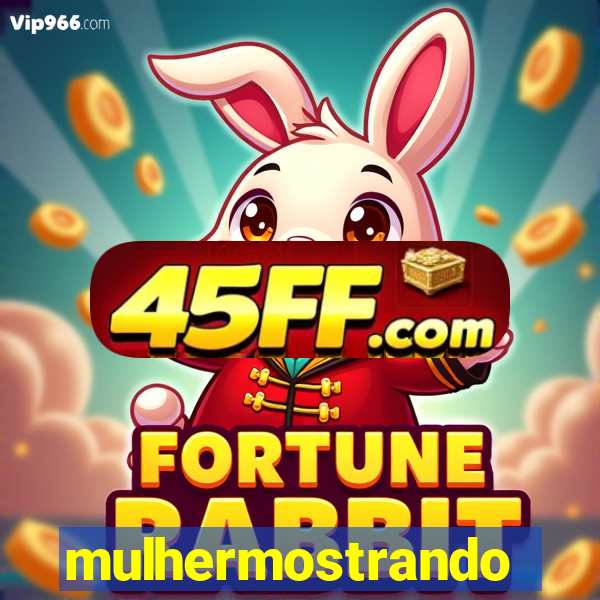 mulhermostrandoopeito